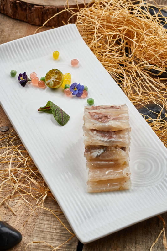 全鱼宴水晶鱼冻图片