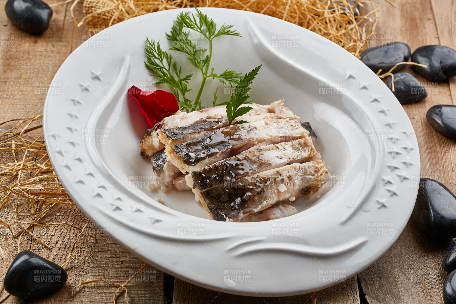 全鱼宴飘香醉鱼图片