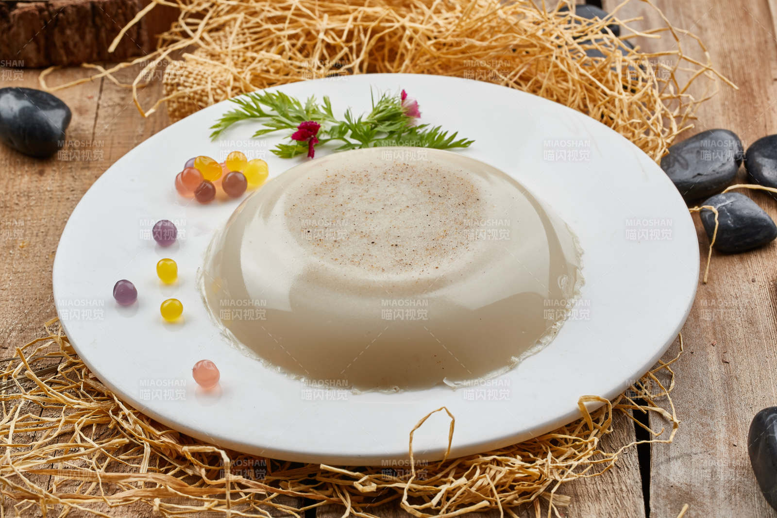 全鱼宴鱼泥凉粉图片