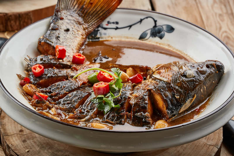 全鱼宴酱香家常炖鱼图片