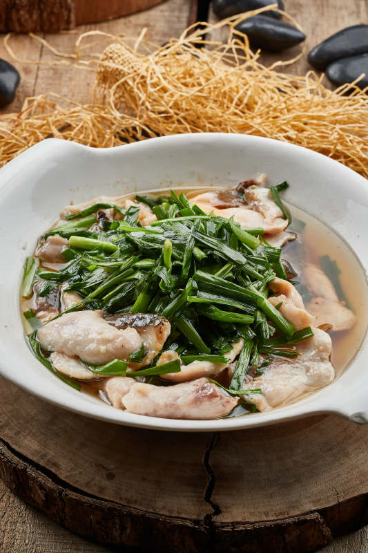 全鱼宴韭香溜鱼片图片