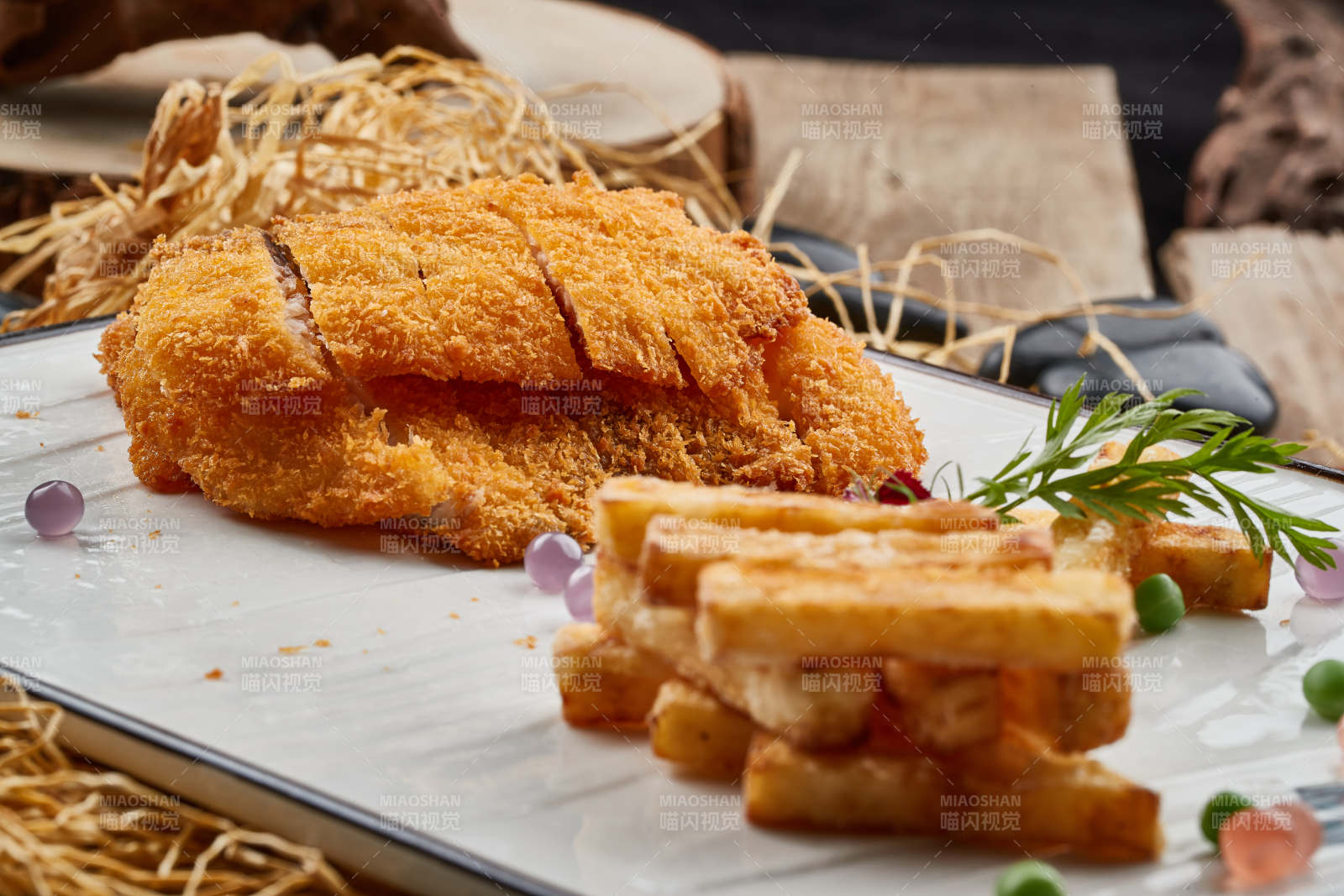 鱼宴炸鱼匹配薯条图片