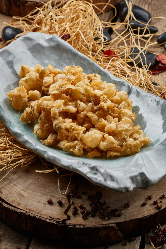 全鱼宴炸鱼鳔图片