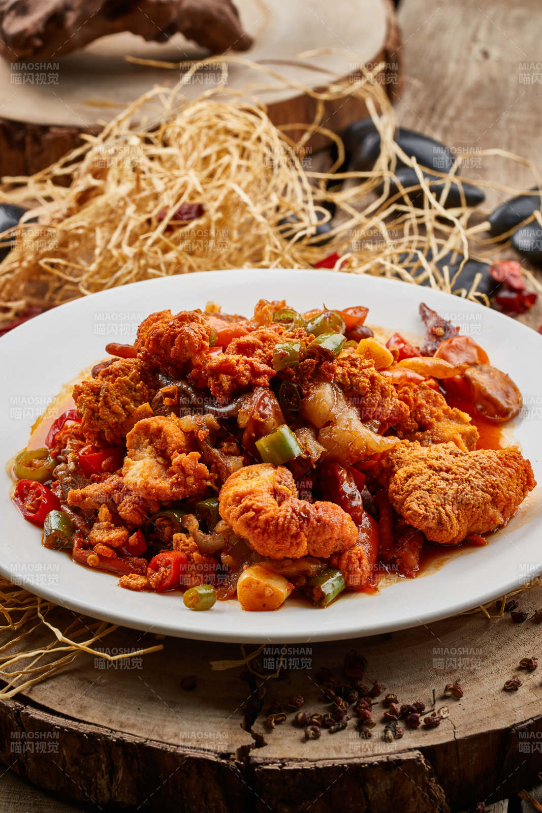 全鱼宴辣味干煸鱼杂图片