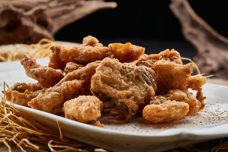 全鱼宴炸鱼骨图片