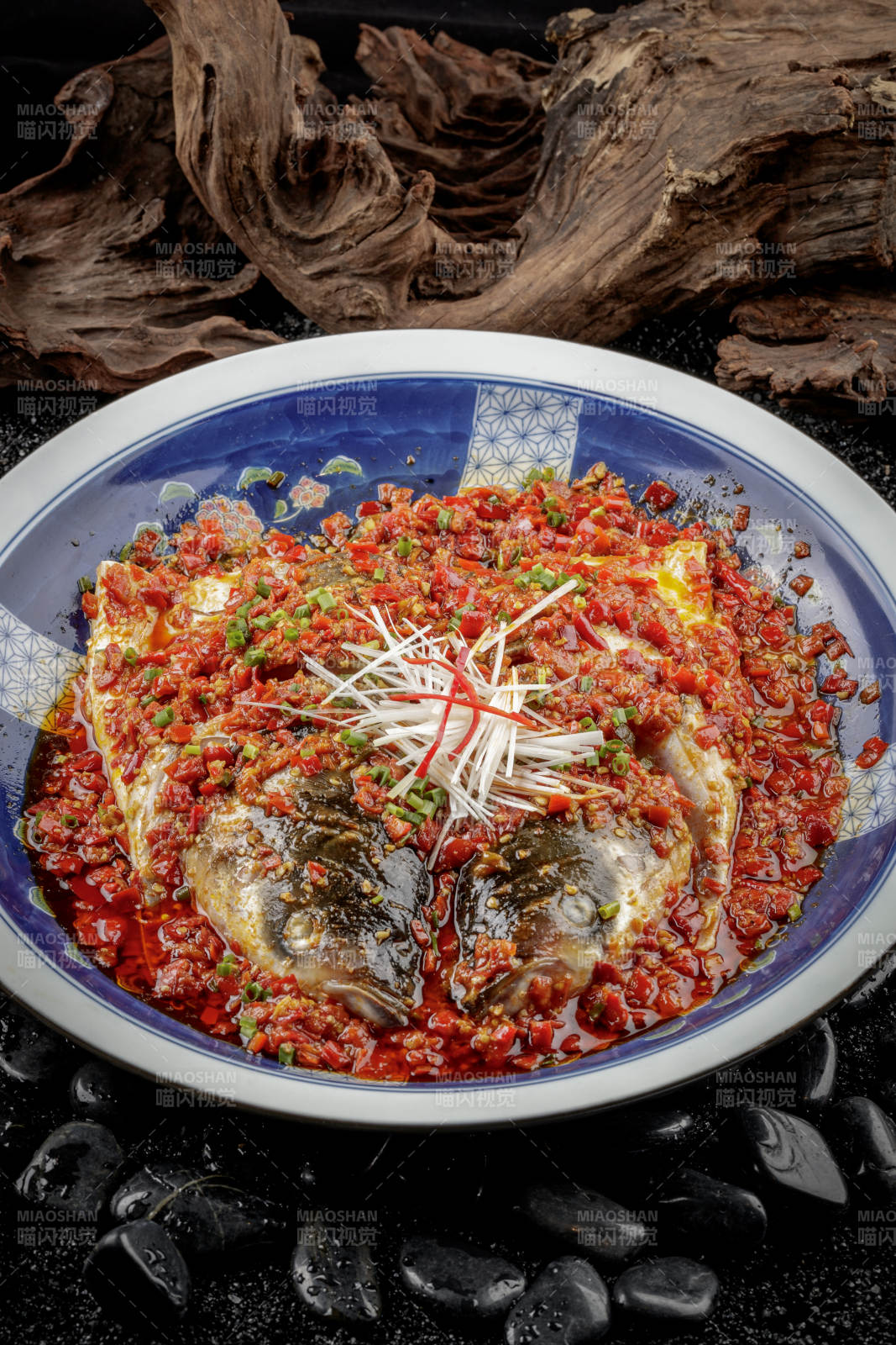 剁椒鱼头图片