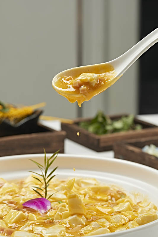 火腿青豆蟹黄酿内脂豆腐图片