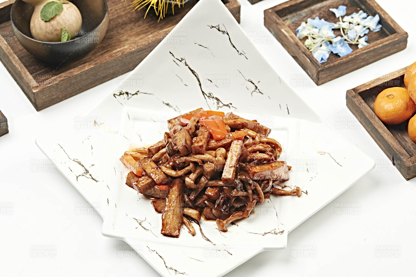 酱爆杏鲍菇海鲜菇彩椒图片