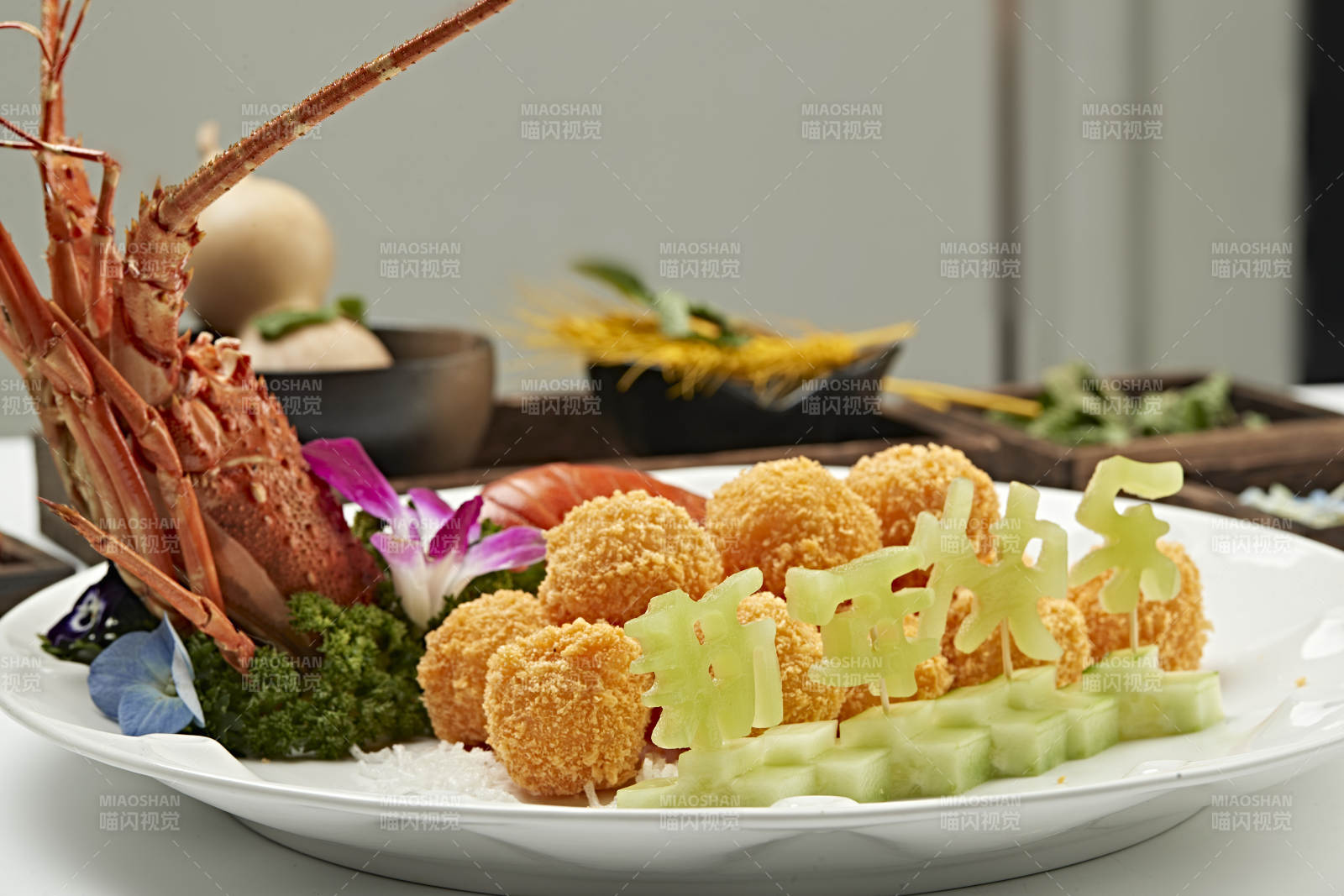 裹面油炸大龙虾球图片