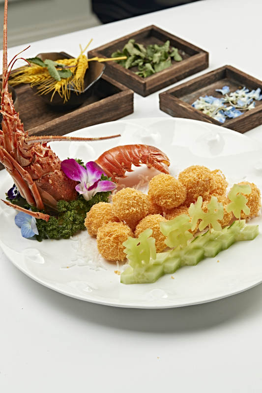 裹面油炸大龙虾球图片