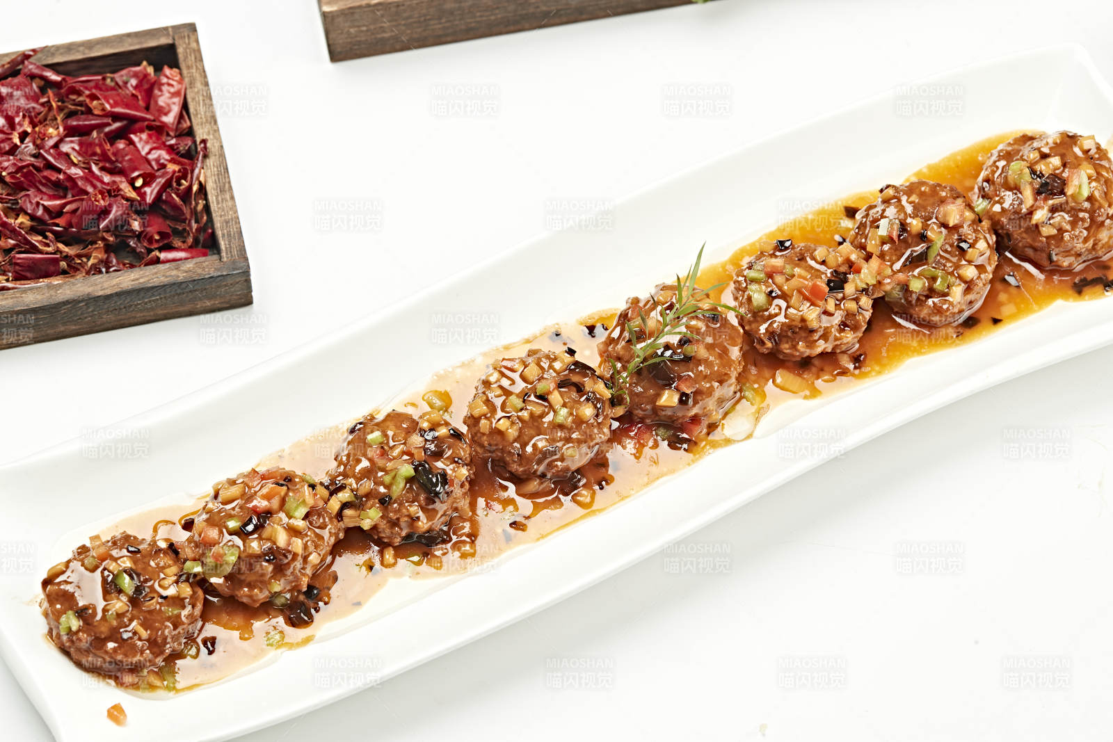 浇汁南煎丸子图片