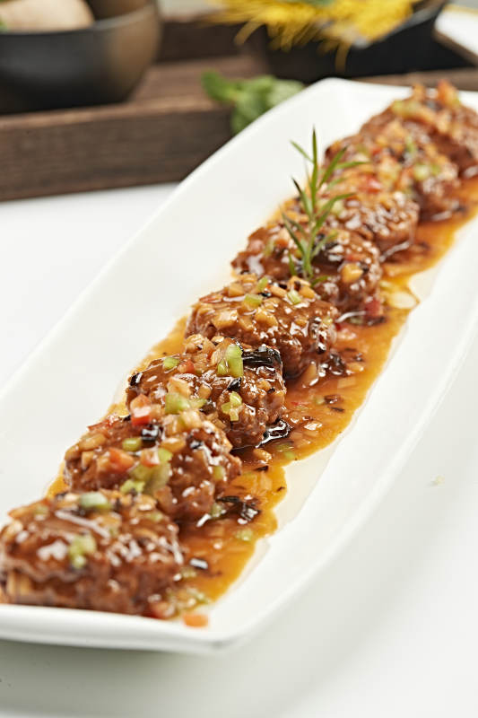 浇汁南煎丸子图片