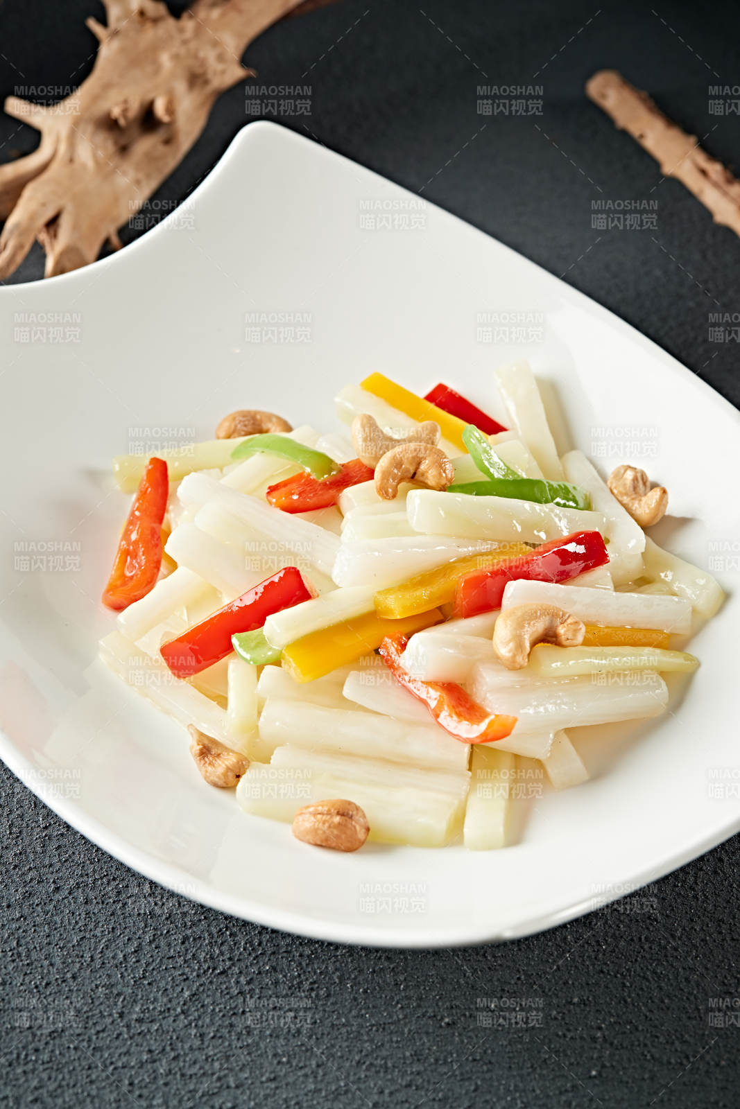 小炒果仁腰果彩椒芥兰笋图片