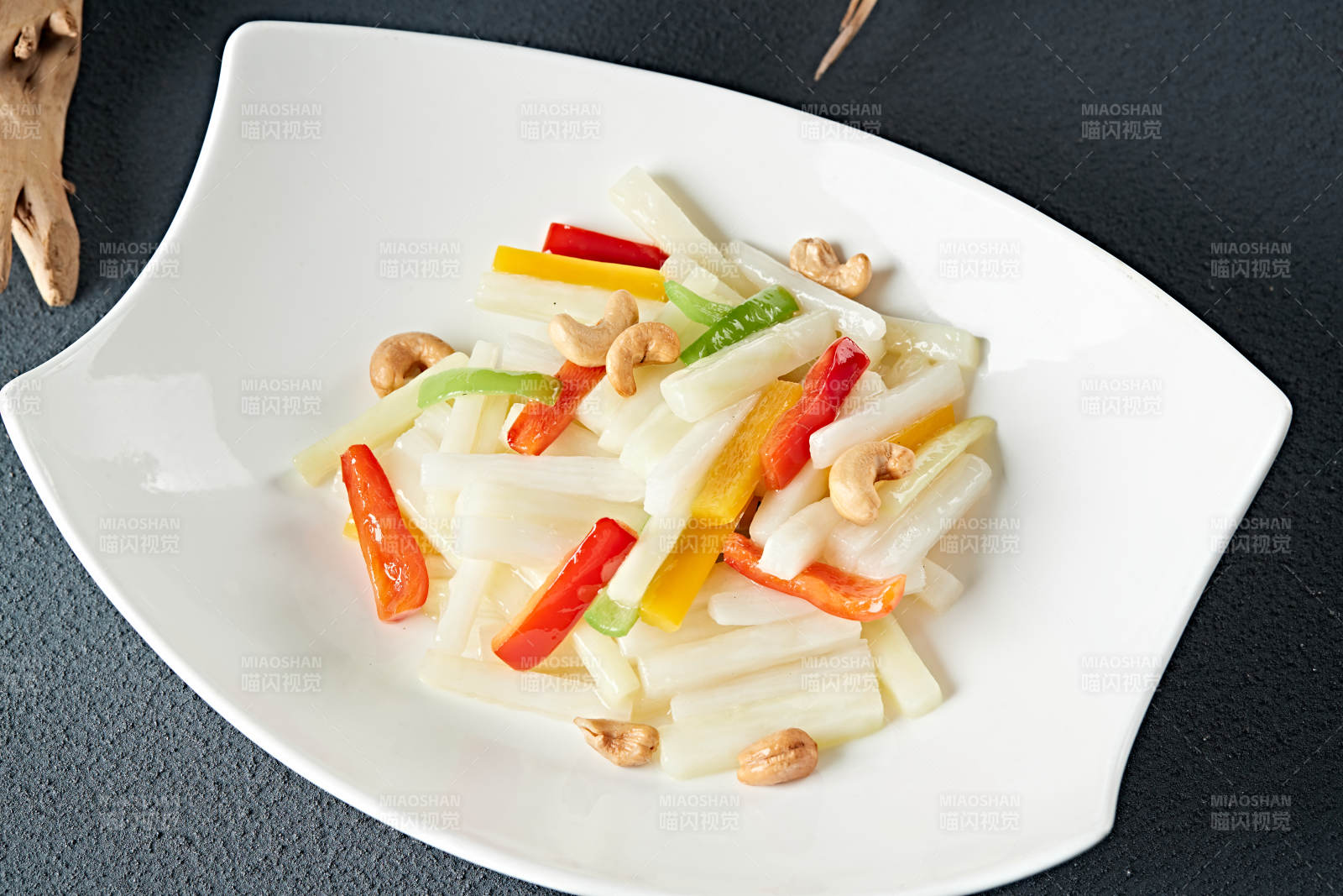 小炒果仁腰果彩椒芥兰笋图片