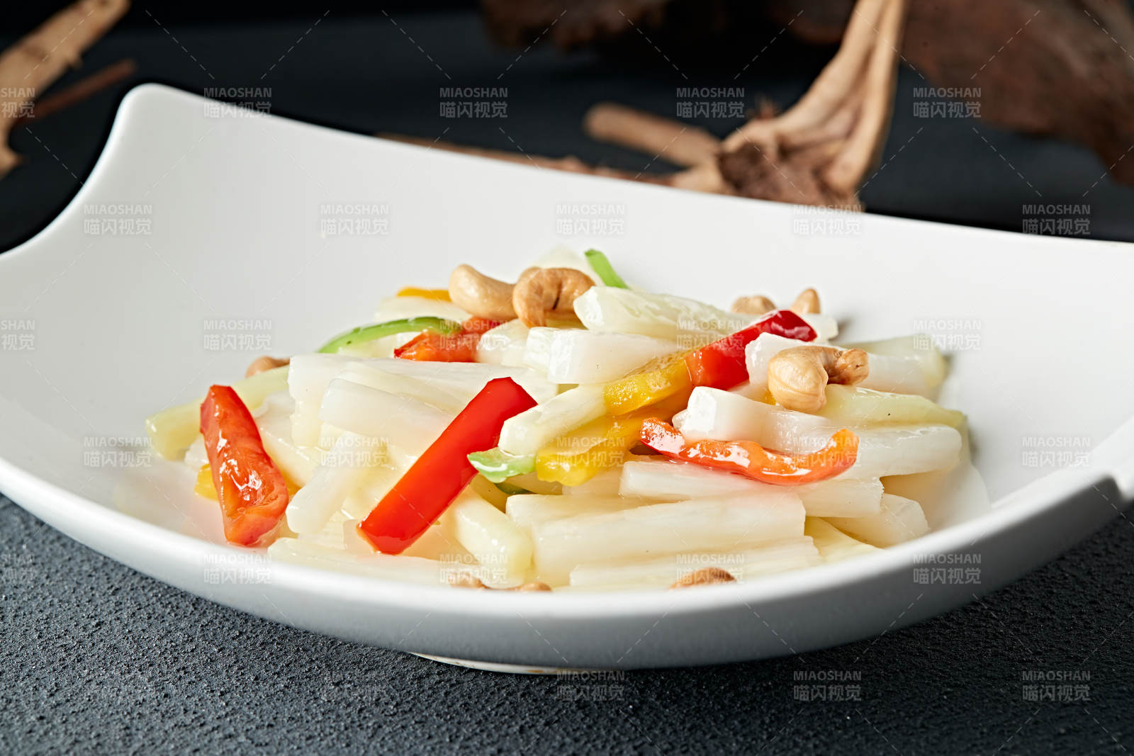 小炒果仁腰果彩椒芥兰笋图片