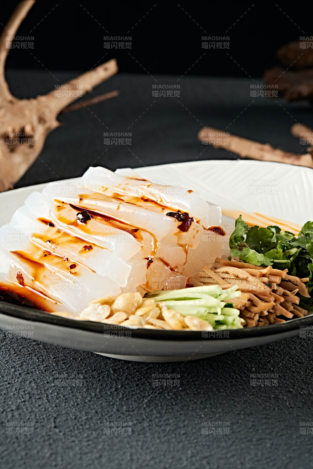 浇汁山西大同小媳妇凉粉图片