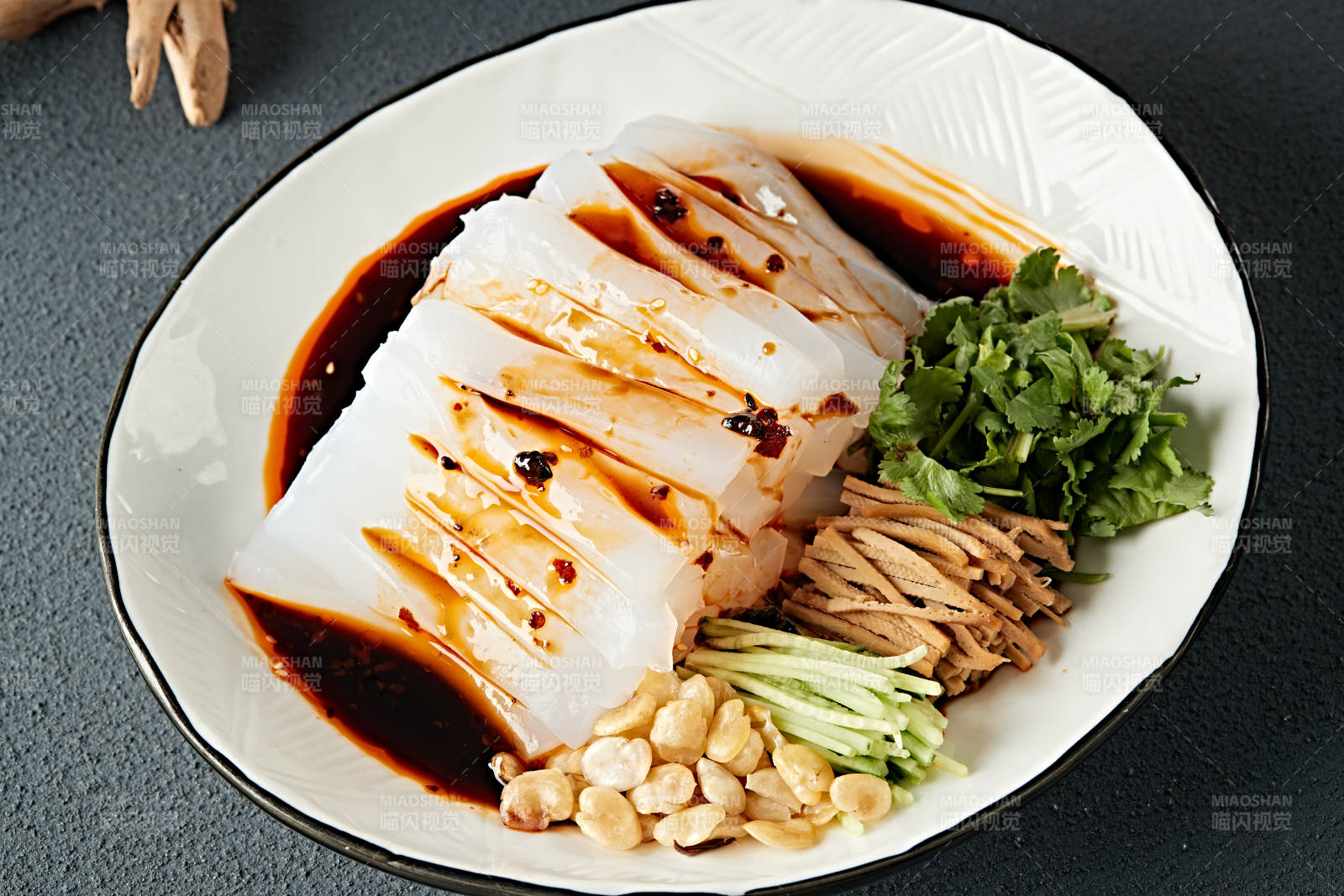 浇汁山西大同小媳妇凉粉图片