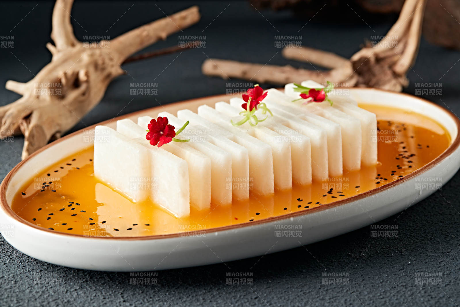 百香果汁配鲜切凉薯图片