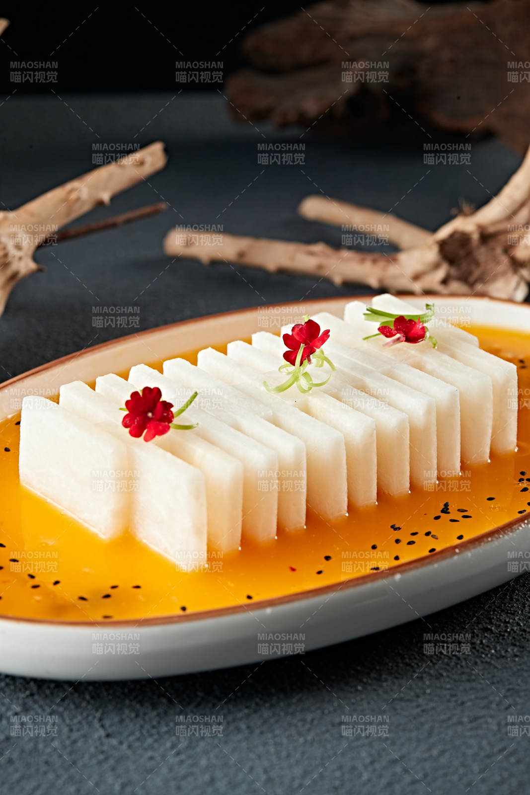 百香果汁配鲜切凉薯图片