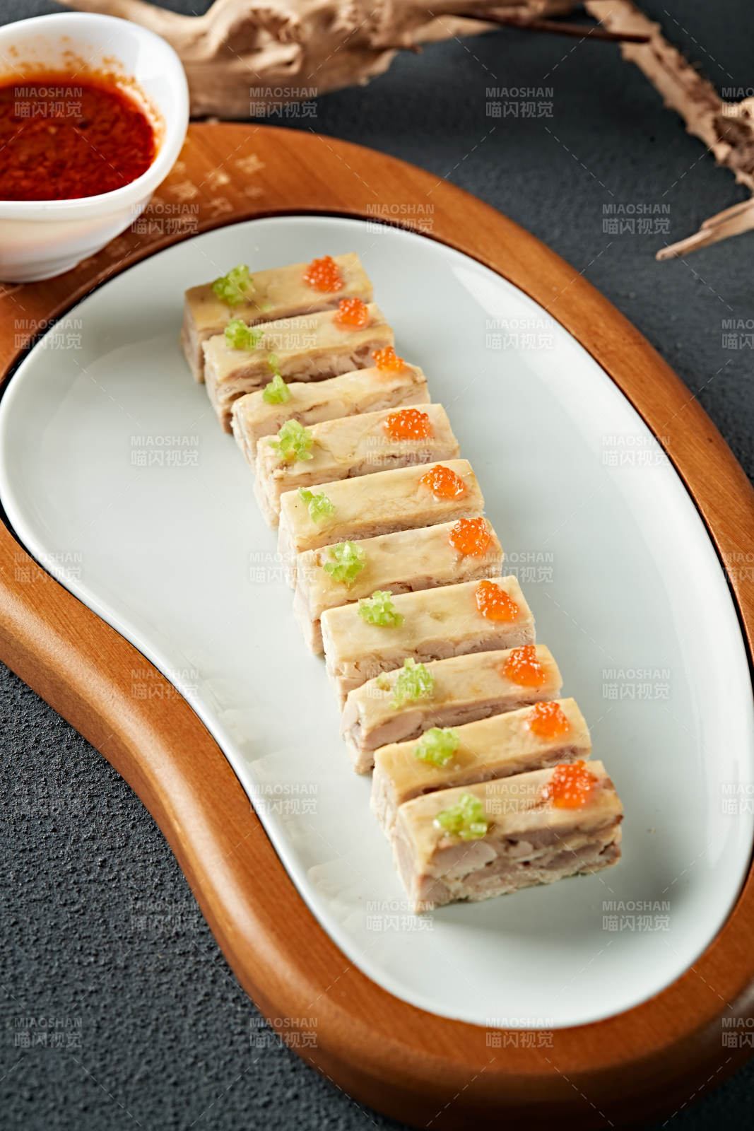 冷切蘸汁三黄鸡压鸡皮冻图片