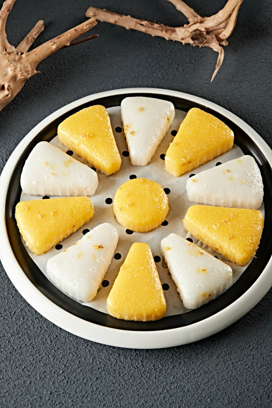 双色小米糯米凉糕图片