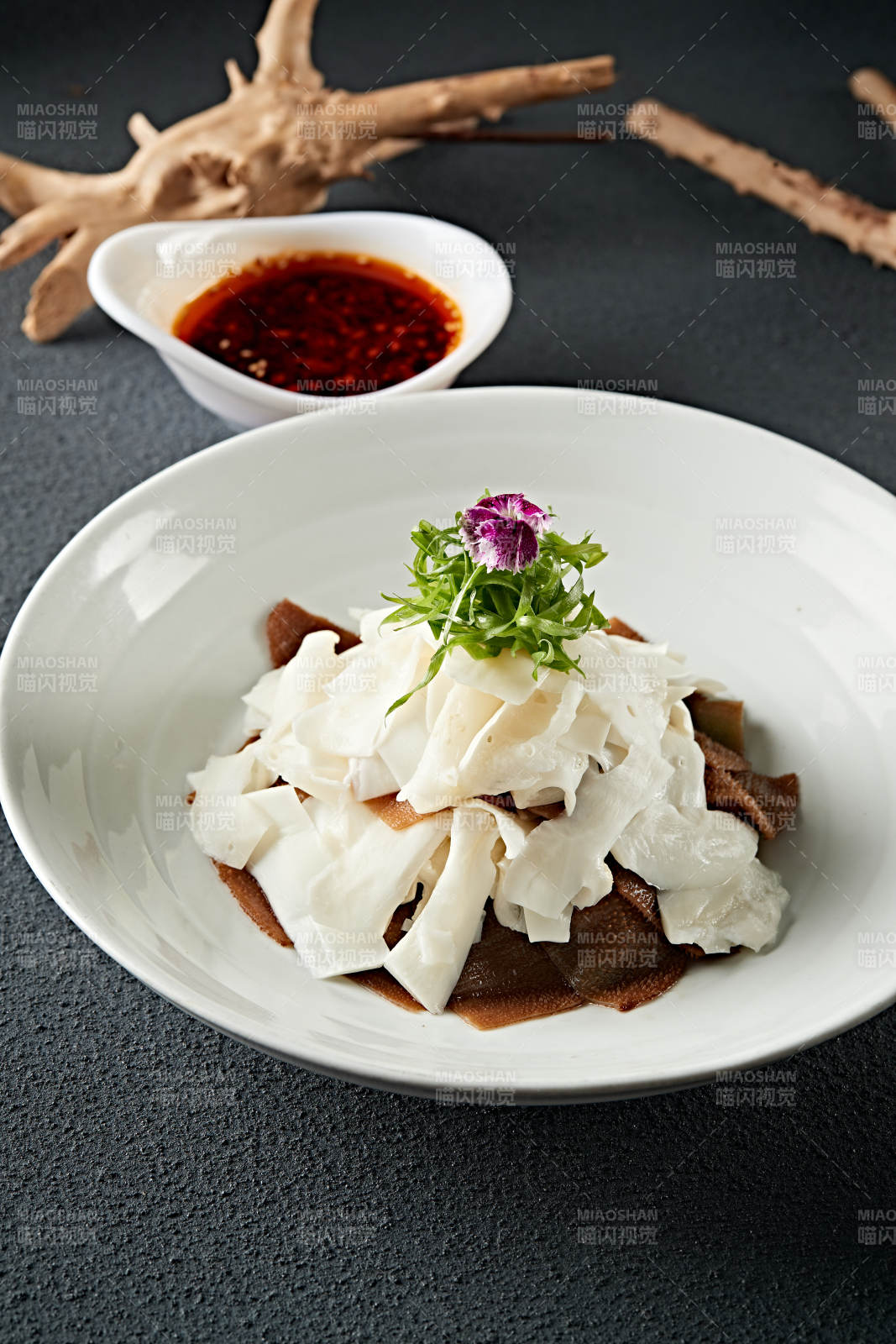 浇汁香辣毛肚黄喉片图片