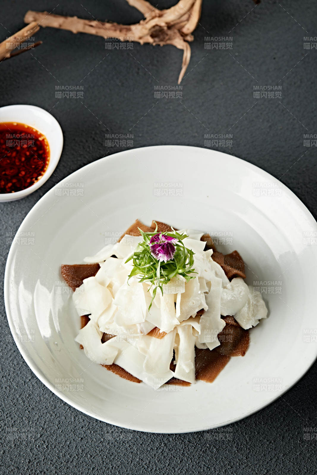 浇汁香辣毛肚黄喉片图片