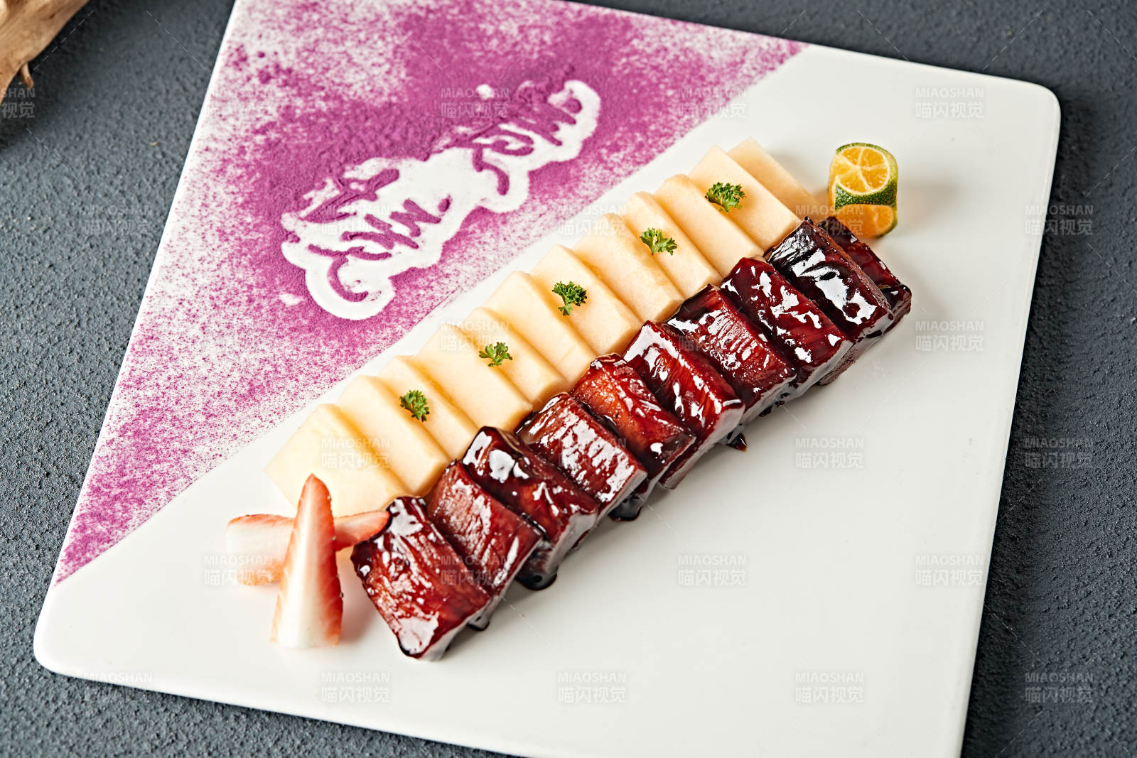 较重松板肉配蜜瓜图片