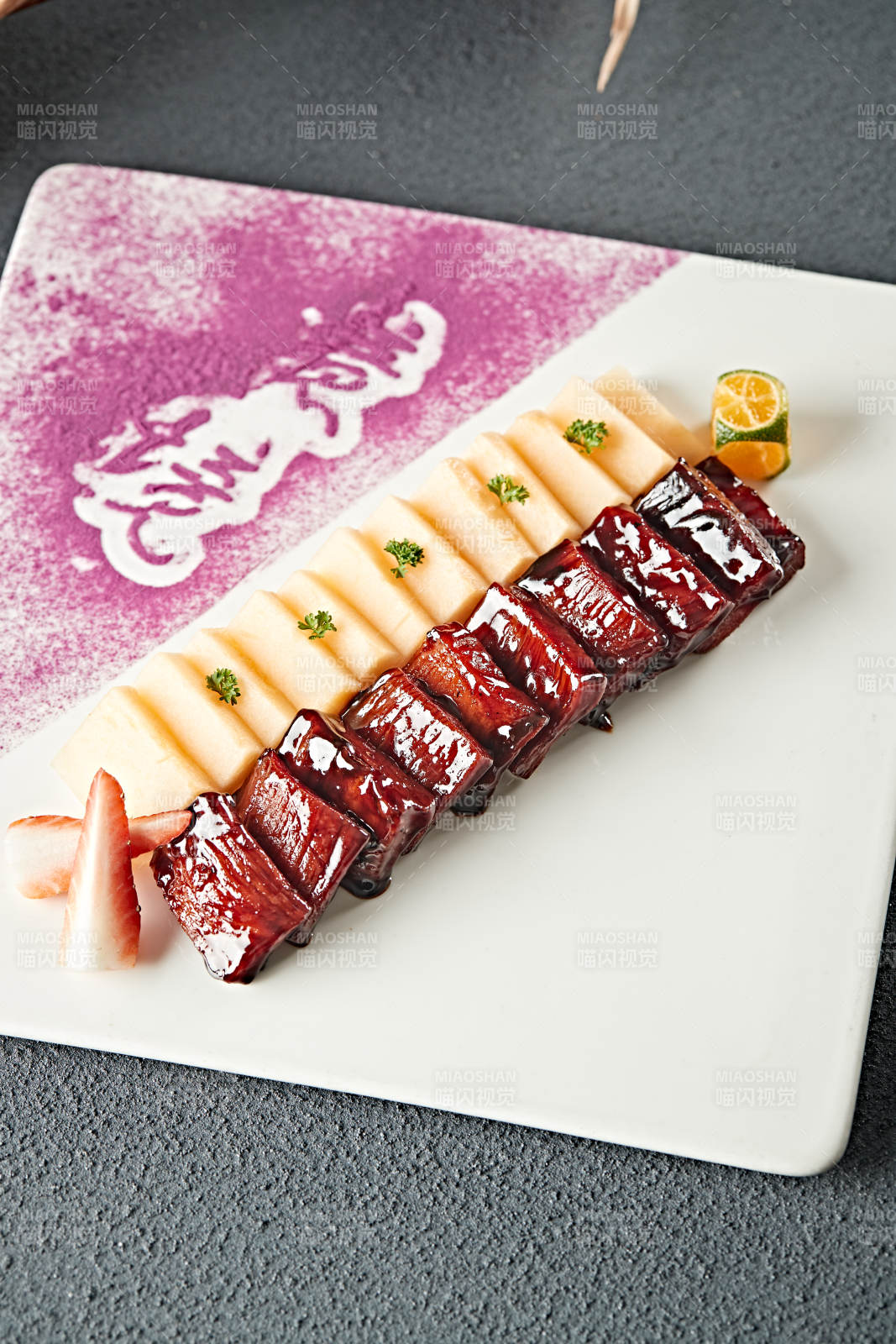 较重松板肉配蜜瓜图片