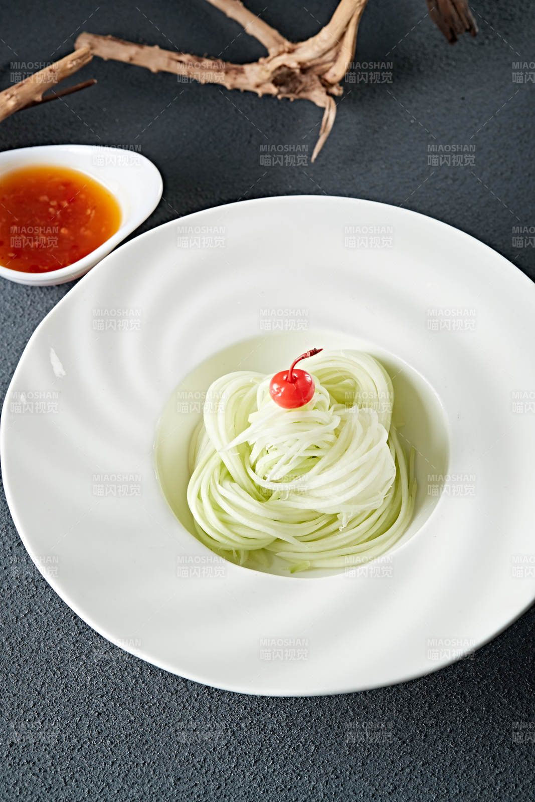 凉拌西芹丝图片