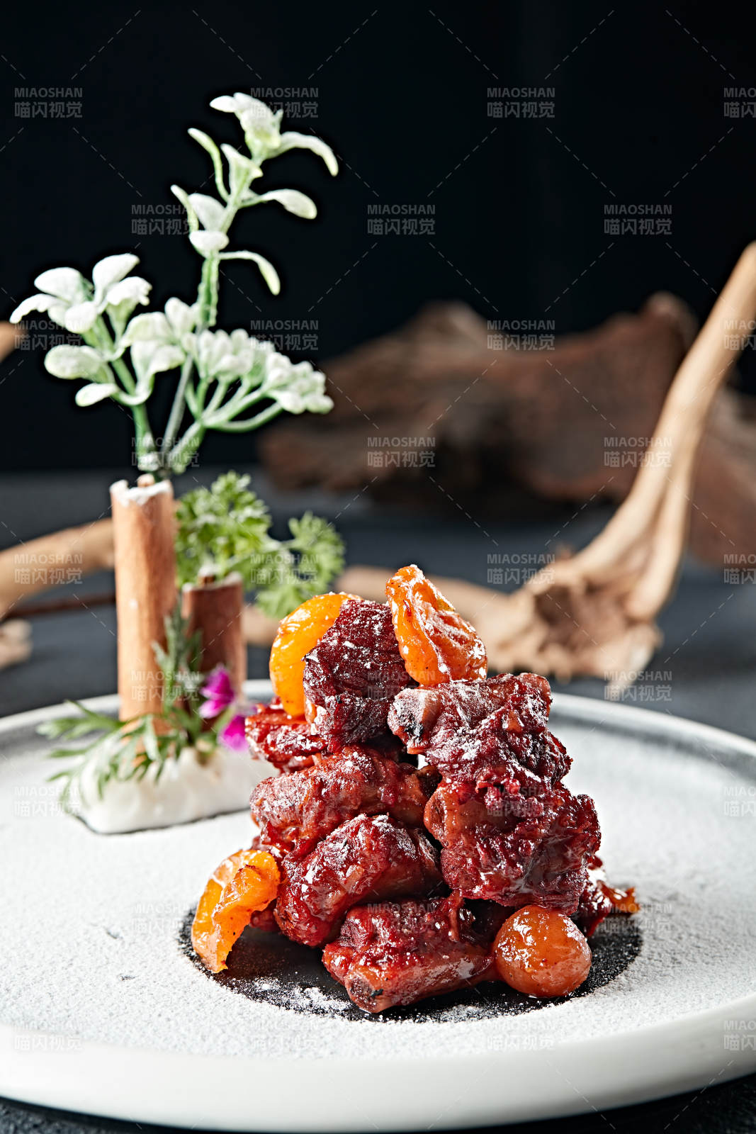 果脯蜜饯配秘制糖醋小排骨图片