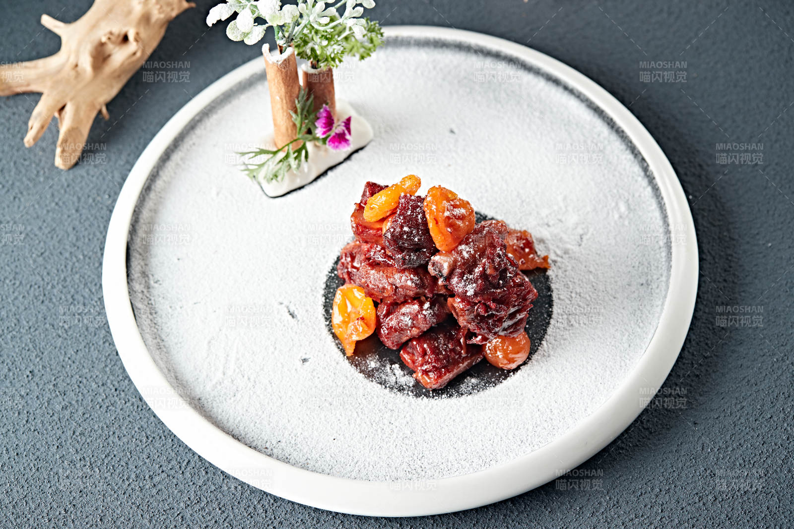 果脯蜜饯配秘制糖醋小排骨图片