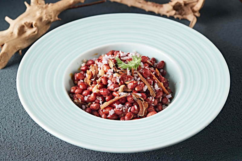 下酒小菜油炸花生拌小鱼干图片