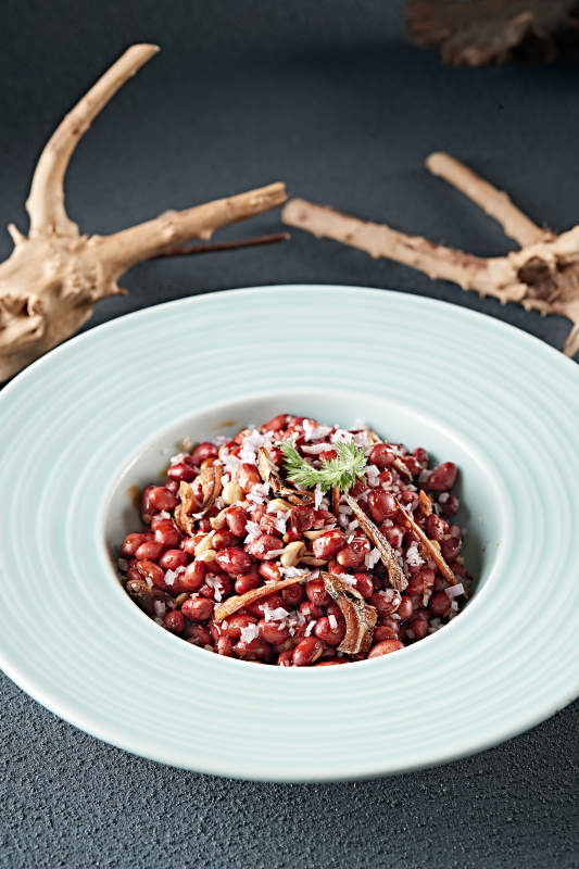 下酒小菜油炸花生拌小鱼干图片