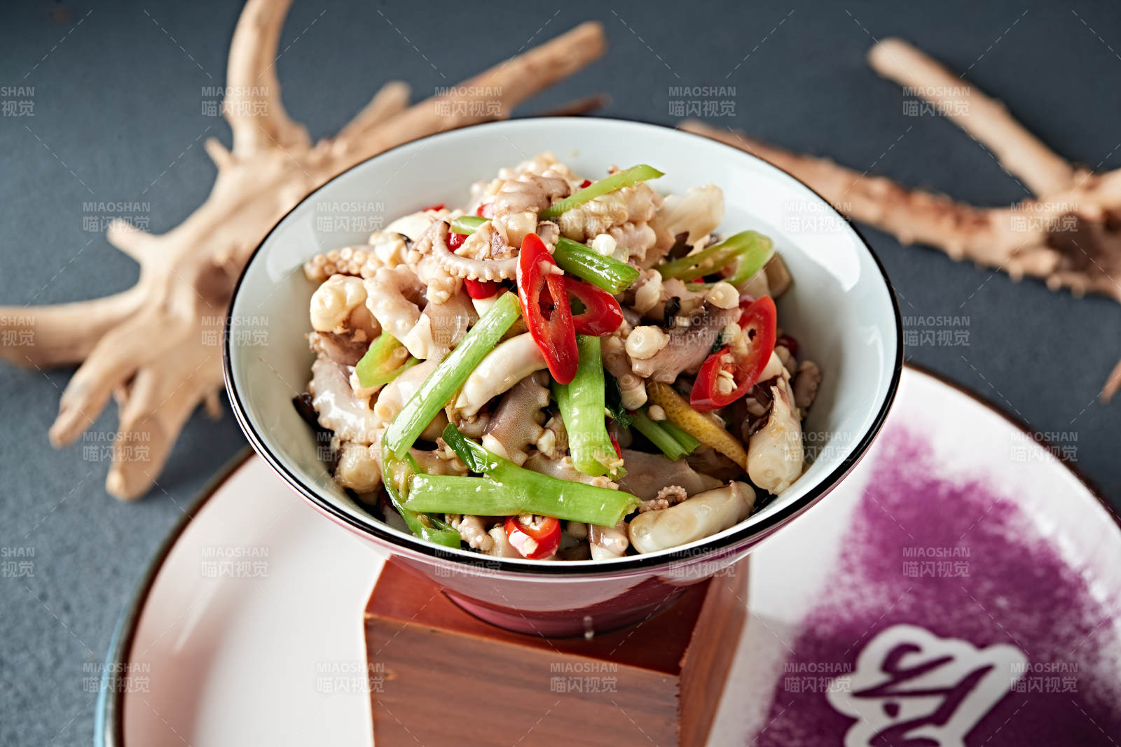 浇汁米椒小葱凉拌八爪鱼图片