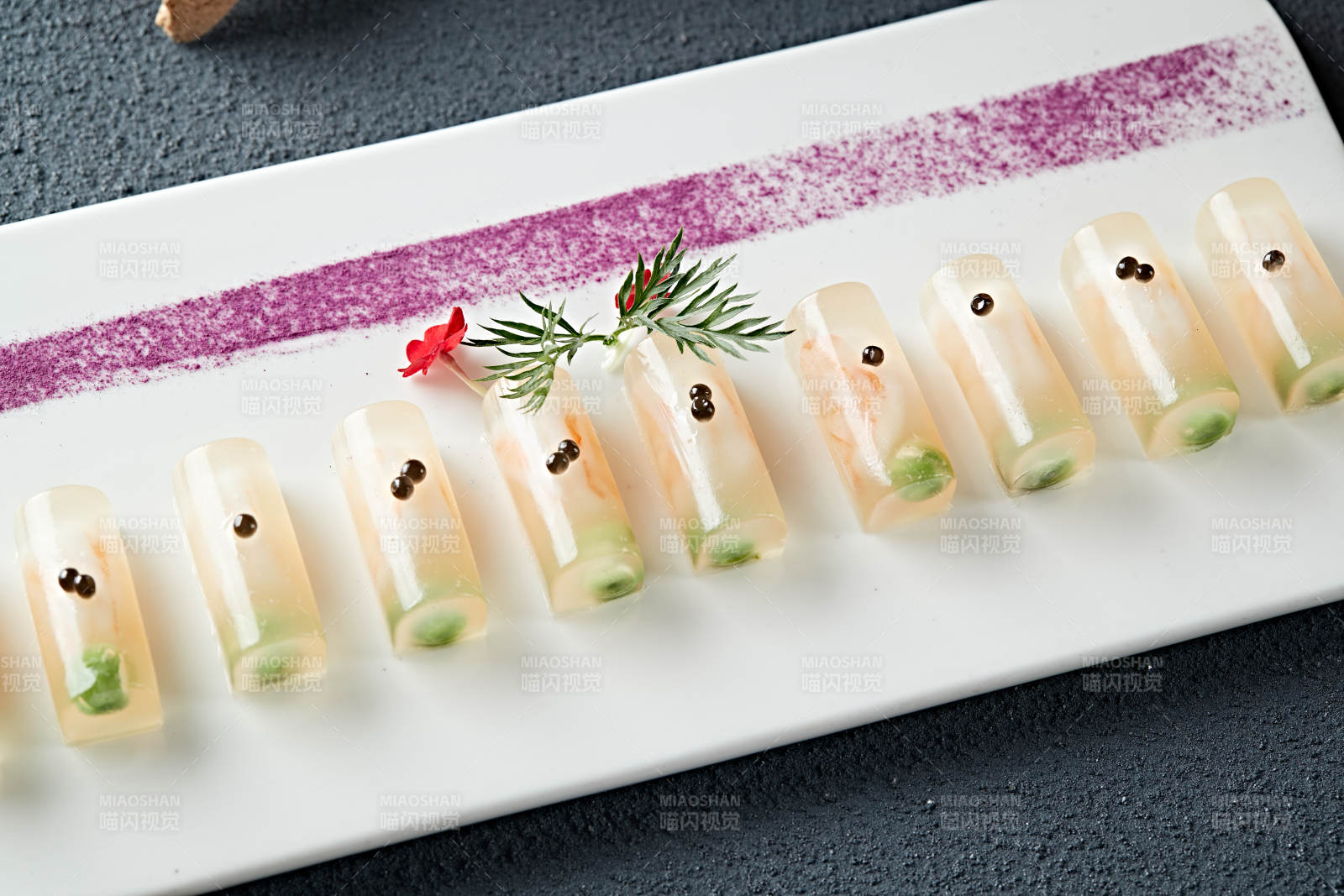 水晶青豆虾仁冻图片