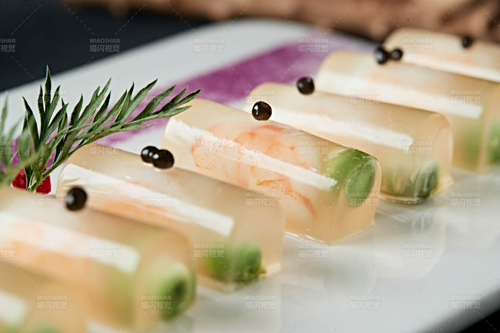 水晶青豆虾仁冻图片