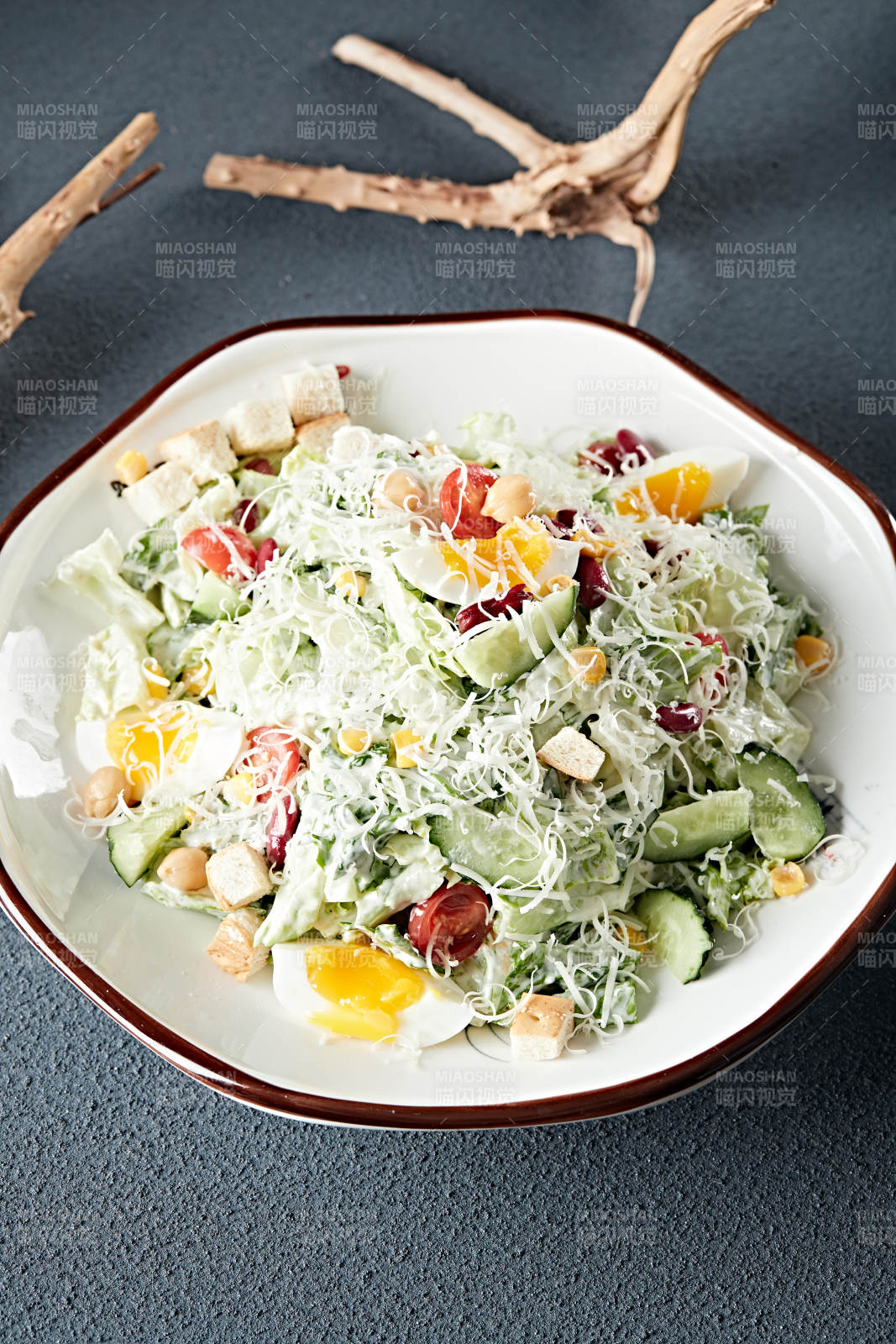 马苏里拉奶酪拌沙拉图片