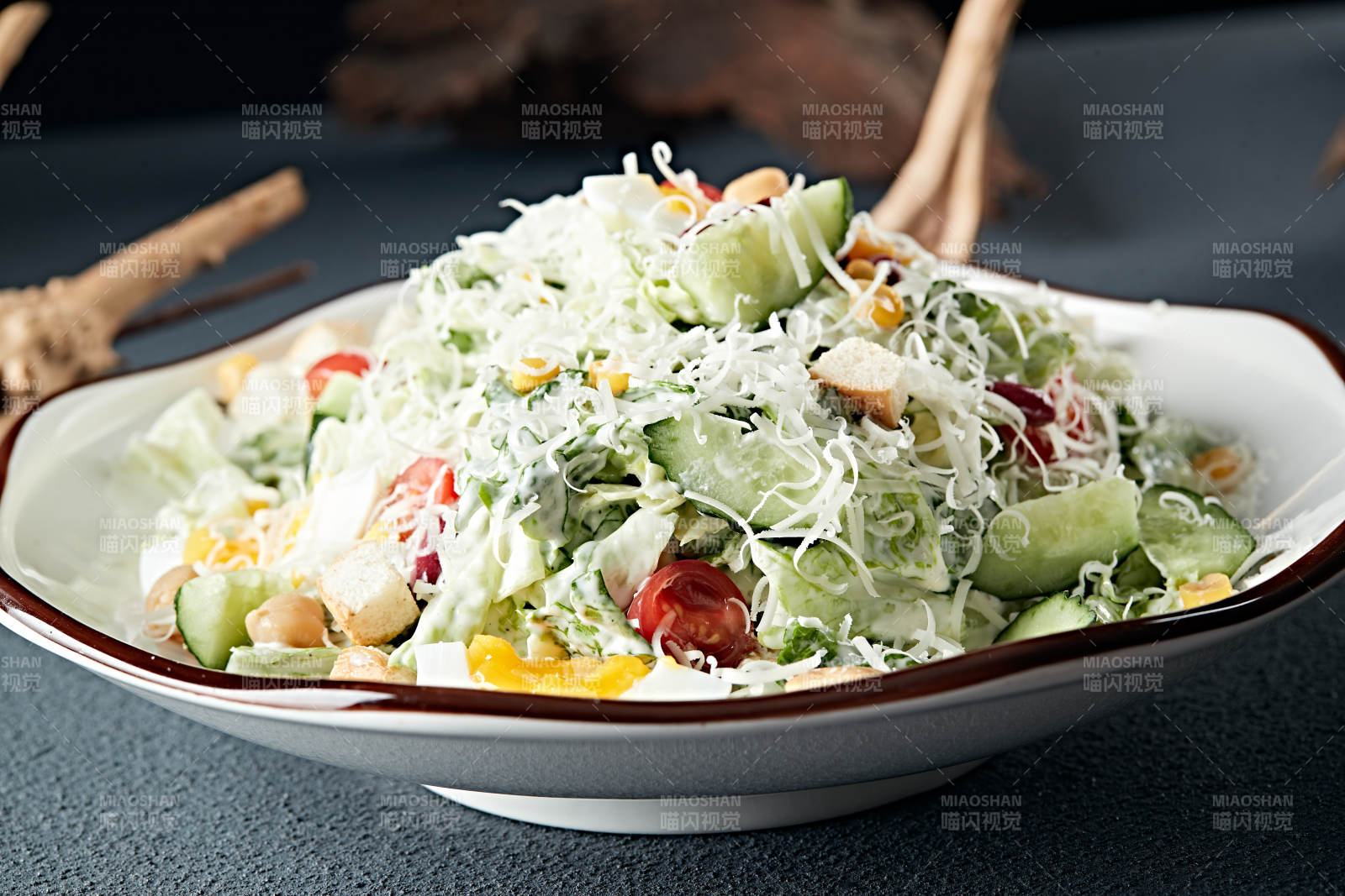 马苏里拉奶酪拌沙拉图片