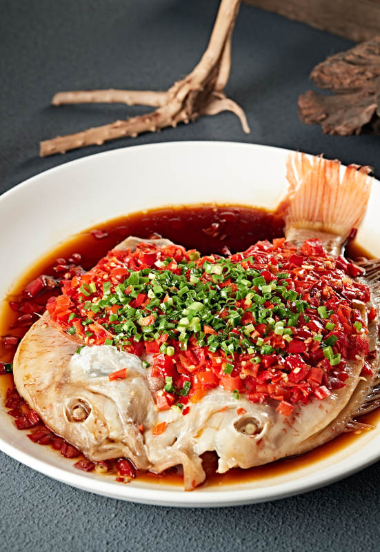 剁椒豉油蒸鲷鱼图片