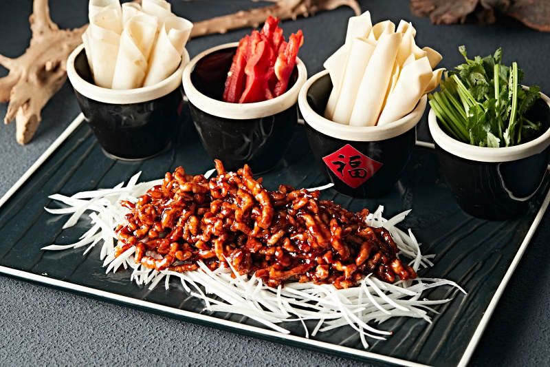 传统老北京名菜京酱肉丝图片