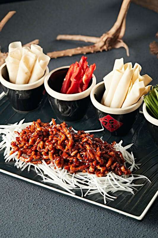 传统老北京名菜京酱肉丝图片