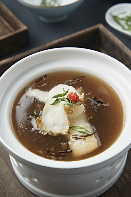 浓汤滋补竹荪炖鲍鱼图片