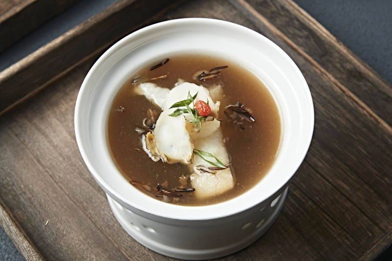 浓汤滋补竹荪炖鲍鱼图片