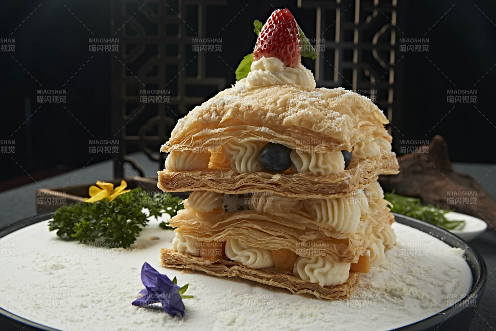 自制糖霜千层奶油酥皮拿破仑蛋糕图片