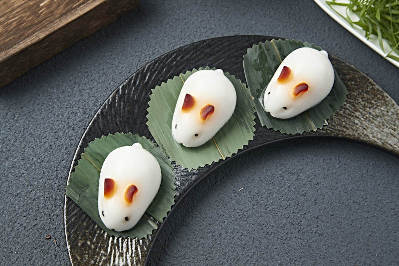 玉兔造型的椰奶布丁图片