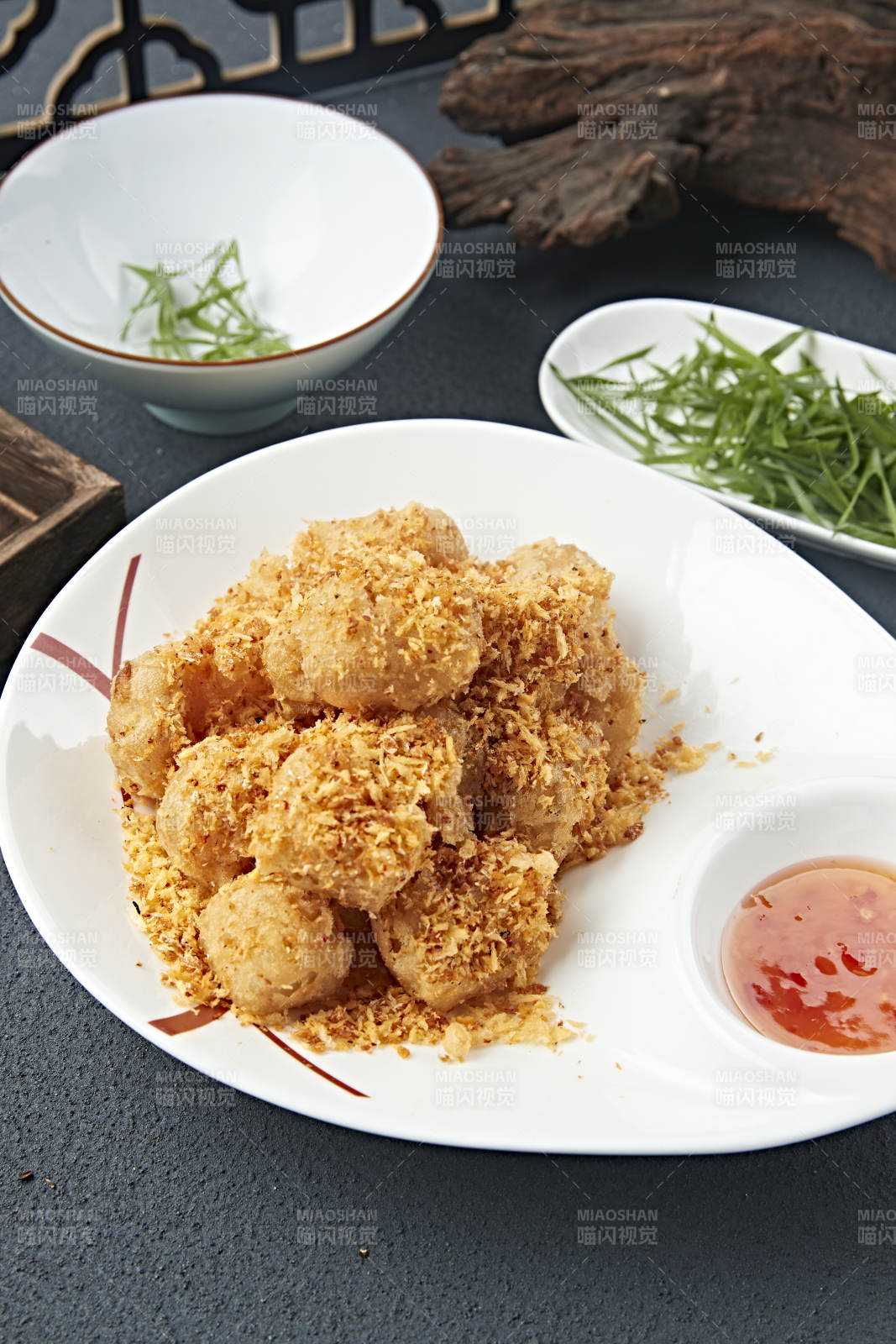 避风塘面包糠炸鲜墨鱼丸图片