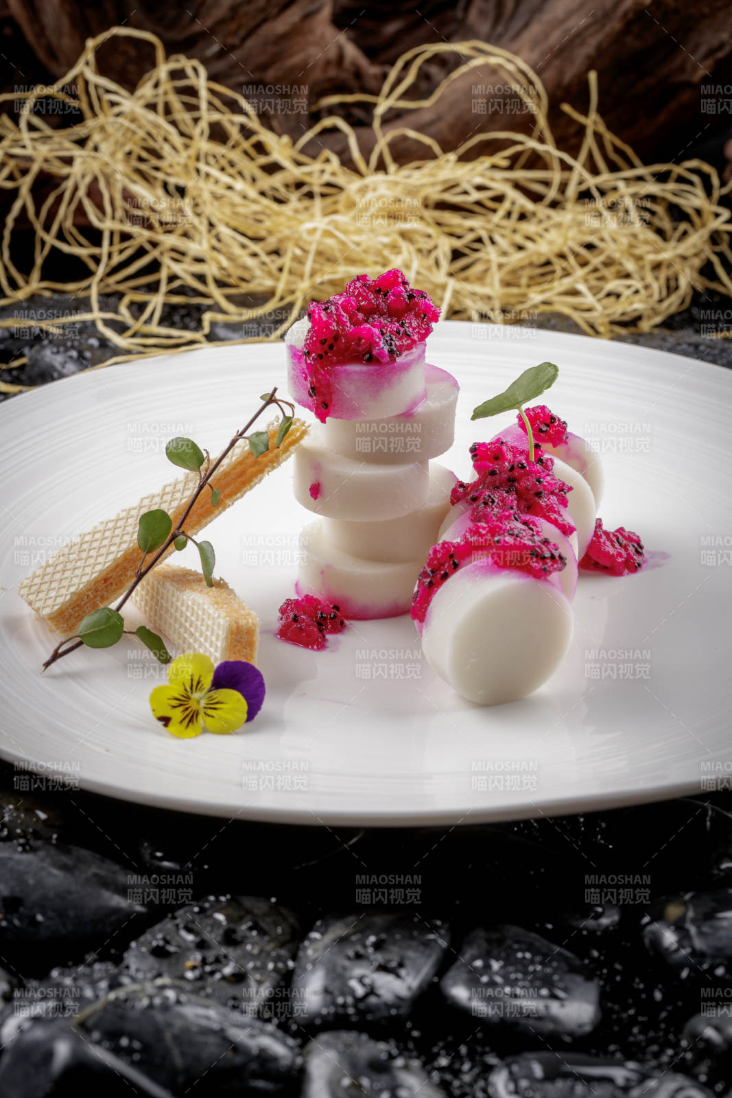 奶香火龙果豆腐图片