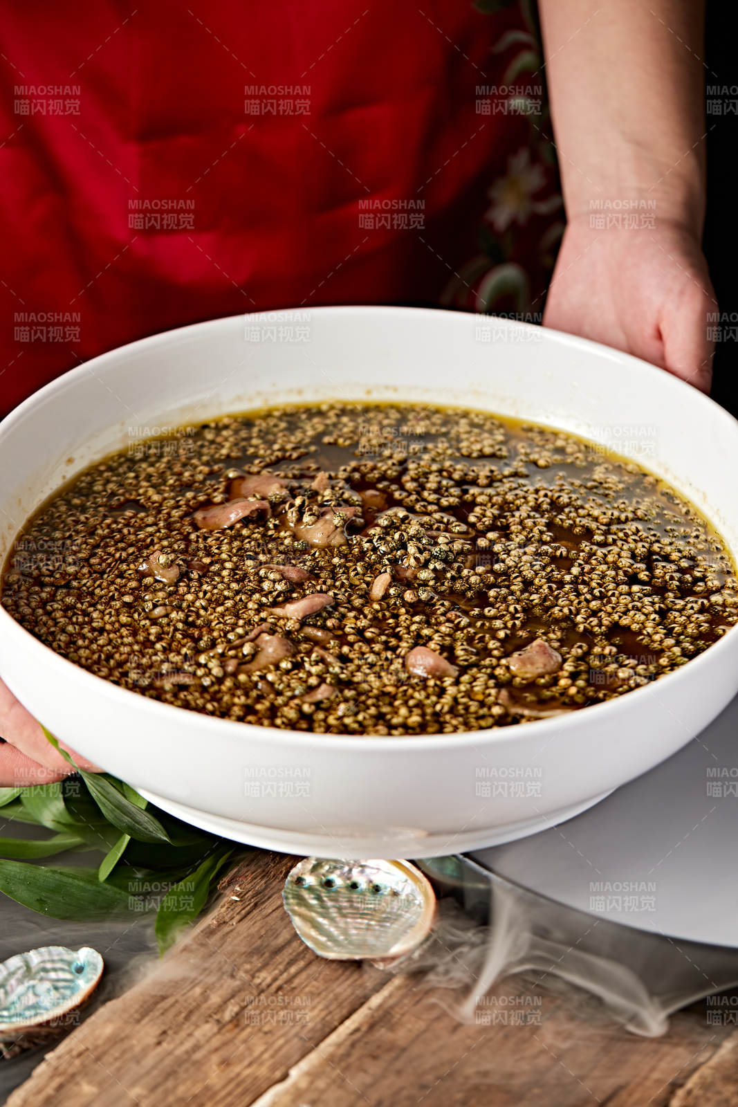 川香味麻椒水煮牛舌图片