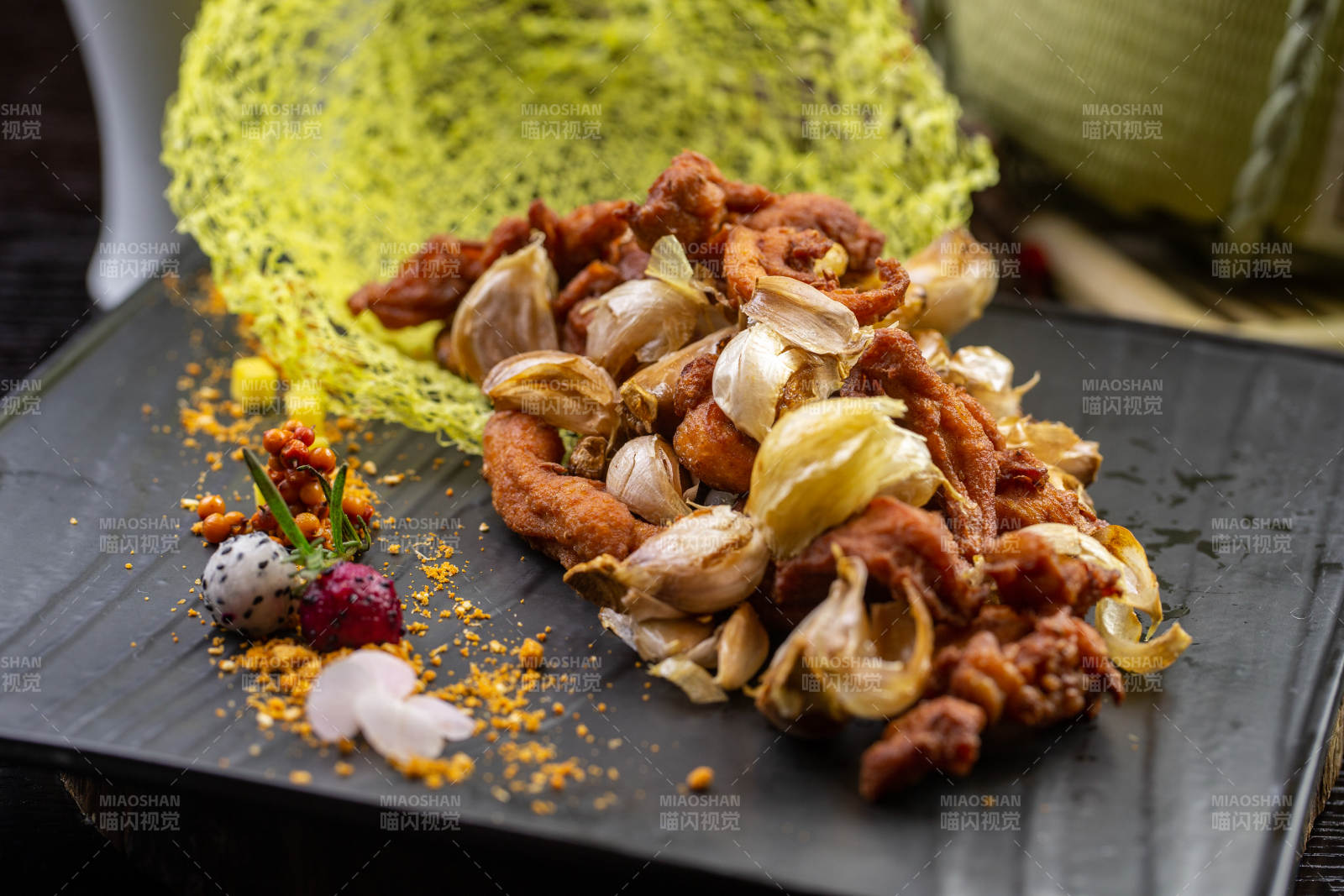 带皮毛蒜烧肉图片